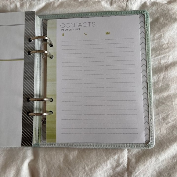 Light Green 12 Month Refillable Planner - Picture 8 of 10